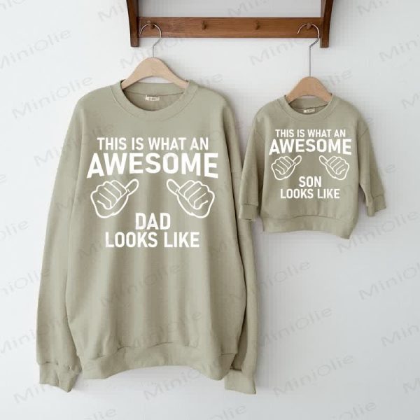 THIS IS WHAT AN AWESOME DAD/MOM/SON/DAUGHTER LOOKS LIKE Grey Green Family Sweatshirt